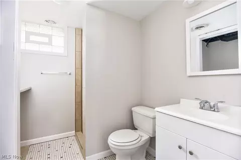 4041 Risher Rd, Youngstown, OH 44511 photo 13
