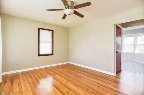 4041 Risher Rd, Youngstown, OH 44511 photo 8