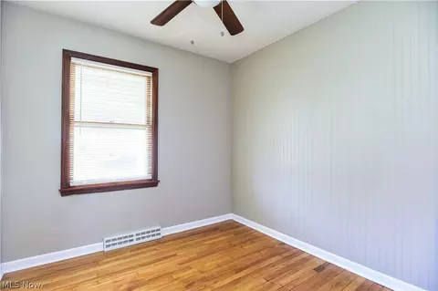 4041 Risher Rd, Youngstown, OH 44511 photo 10