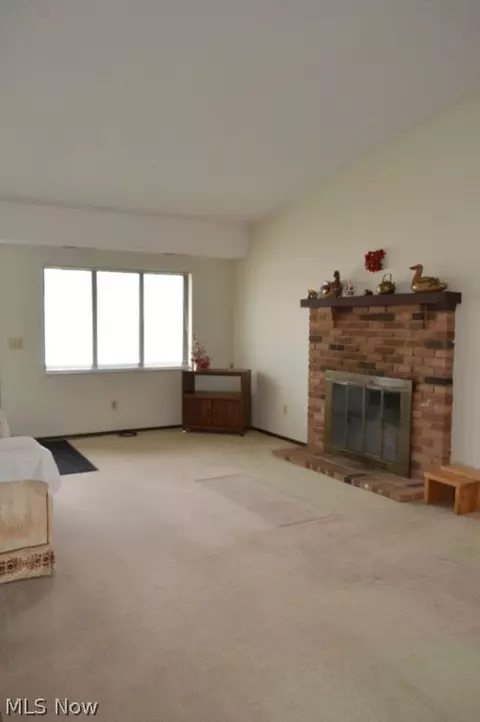 913 Kirkwall Dr, Copley, OH 44321 photo 5