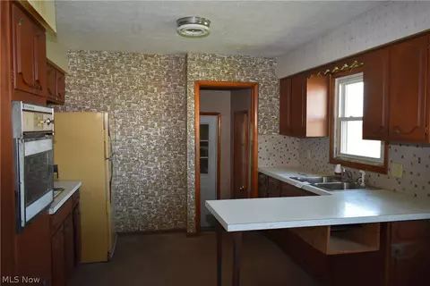 1056 Baseline Rd E, Shiloh, OH 44878 photo 4