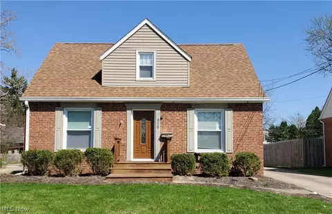 312 Baker St, Berea, OH 44017 photo 1