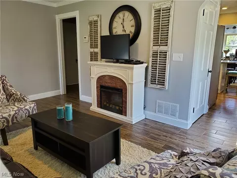 312 Baker St, Berea, OH 44017 photo 6