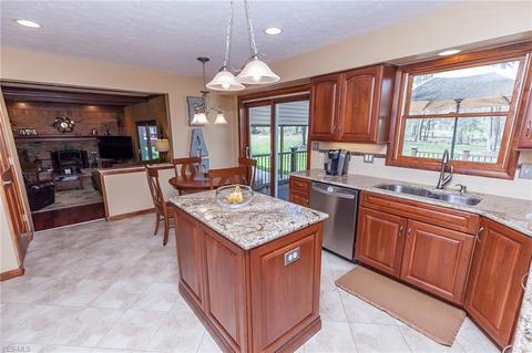 7286 Rita Dr, Independence, OH 44131 photo 8