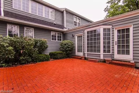 333 Hamilton Cir, Elyria, OH 44035 photo 3