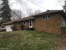 5615 Brookside Rd, Independence, OH 44131 photo 2