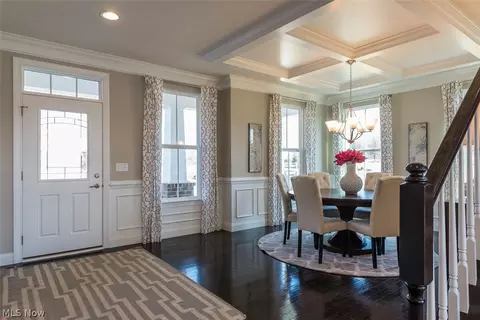 2421 Pendleton Ct, Avon, OH 44011 photo 2