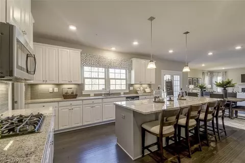 2351 Pendleton Ct, Avon, OH 44011 photo 6