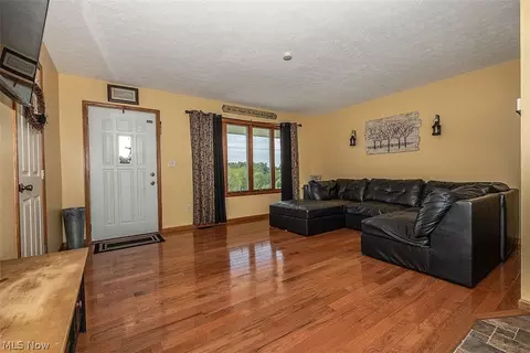 73350 Northeast Rd, Flushing, OH 43977 photo 2