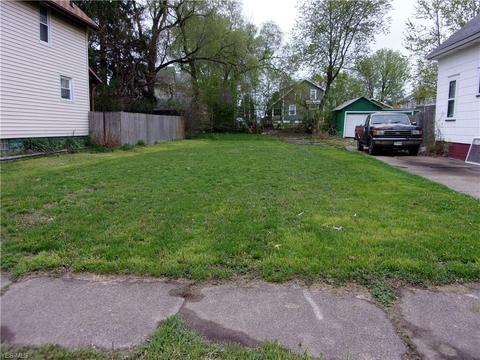 1142 Smith Ave SW, Canton, OH 44706 photo 1