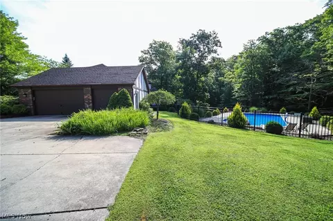 8265 Eagle Ridge Dr, Concord, OH 44077 photo 25