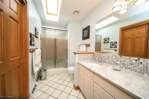 8265 Eagle Ridge Dr, Concord, OH 44077 photo 17