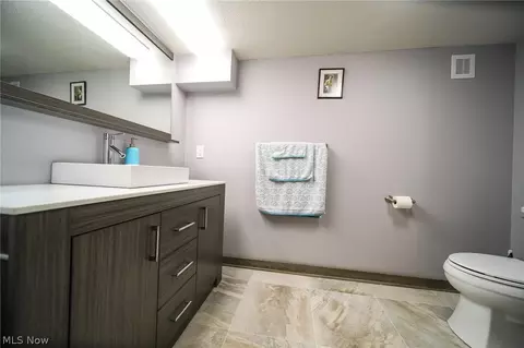 8265 Eagle Ridge Dr, Concord, OH 44077 photo 22