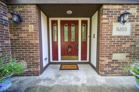 8265 Eagle Ridge Dr, Concord, OH 44077 photo 2