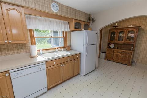 7015 Hemoga St, Independence, OH 44131 photo 11