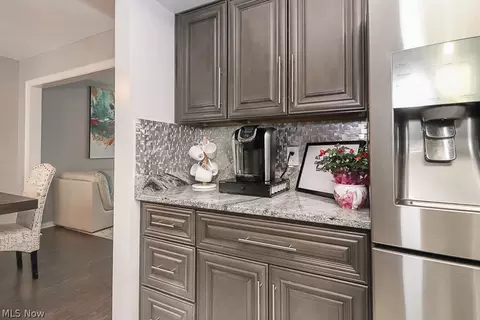 7971 Lime Ln, Parma, OH 44129 photo 8