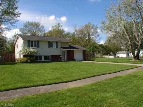 2416 Packard Dr, Lorain, OH 44055 photo 18