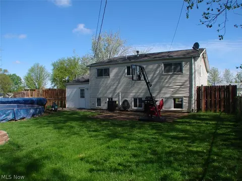 2416 Packard Dr, Lorain, OH 44055 photo 17