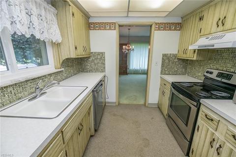 6370 Aster Dr, Independence, OH 44131 photo 8