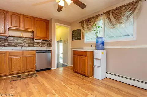 523 Case Ave, Elyria, OH 44035 photo 9