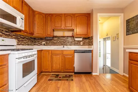 523 Case Ave, Elyria, OH 44035 photo 8