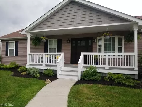 5935 Gerald Rd, Ashtabula, OH 44004 photo 2