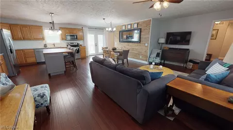 5935 Gerald Rd, Ashtabula, OH 44004 photo 6
