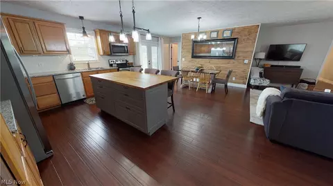 5935 Gerald Rd, Ashtabula, OH 44004 photo 4