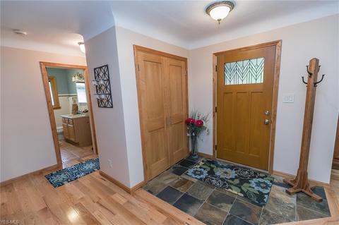 7050 Greenwood St, Independence, OH 44131 photo 2