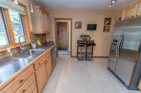 7050 Greenwood St, Independence, OH 44131 photo 10