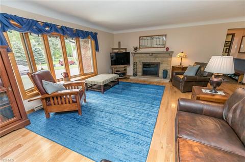 7050 Greenwood St, Independence, OH 44131 photo 3