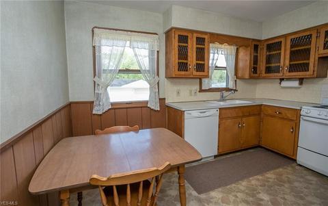 5147 Joseph St, Maple Heights, OH 44137 photo 14