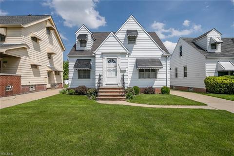 5147 Joseph St, Maple Heights, OH 44137 photo 1