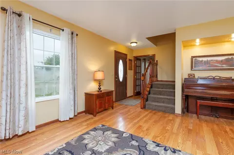 147 Parklane Dr, Lagrange, OH 44050 photo 3