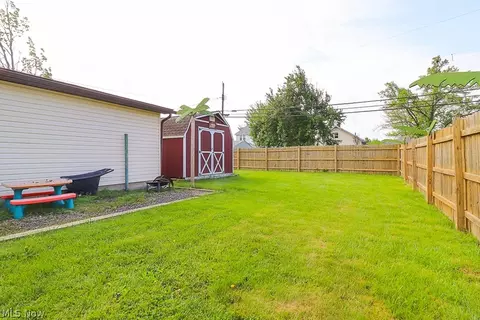 1688 E 32nd St, Lorain, OH 44055 photo 32