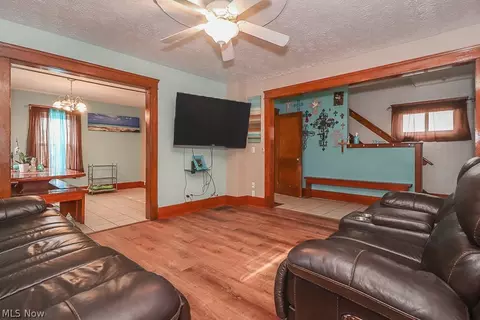 1688 E 32nd St, Lorain, OH 44055 photo 4