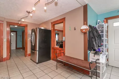 1688 E 32nd St, Lorain, OH 44055 photo 10