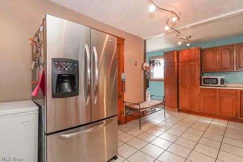 1688 E 32nd St, Lorain, OH 44055 photo 7