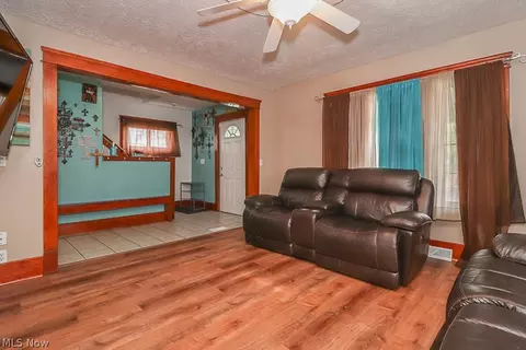 1688 E 32nd St, Lorain, OH 44055 photo 3