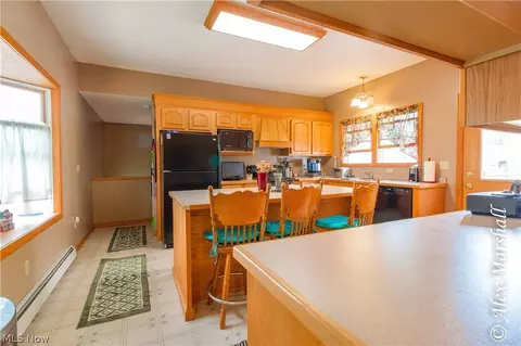 2306 Walnut Blvd, Ashtabula, OH 44004 photo 9