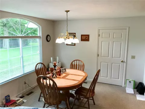 1933 Deerfield Dr, Ashtabula, OH 44004 photo 12