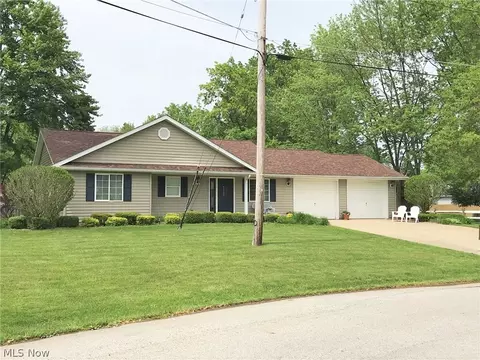 1933 Deerfield Dr, Ashtabula, OH 44004 photo 21