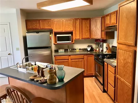 1933 Deerfield Dr, Ashtabula, OH 44004 photo 9