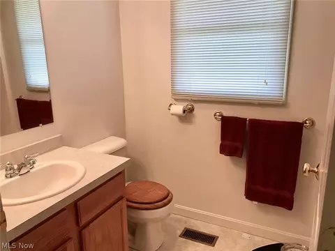 1933 Deerfield Dr, Ashtabula, OH 44004 photo 18