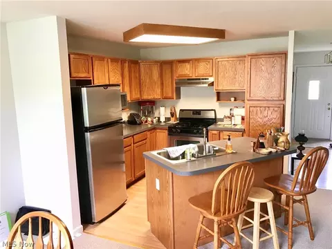 1933 Deerfield Dr, Ashtabula, OH 44004 photo 8