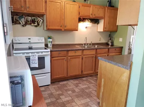 8972 Horn Rd, Windham, OH 44288 photo 5
