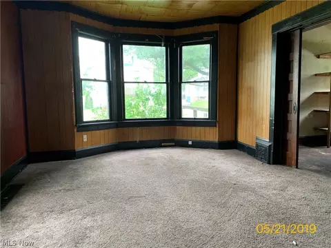 217 Maple Ave SE, Massillon, OH 44646 photo 2