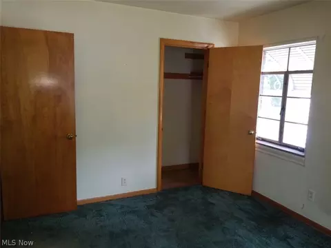519 Crestview Ave, Akron, OH 44320 photo 8