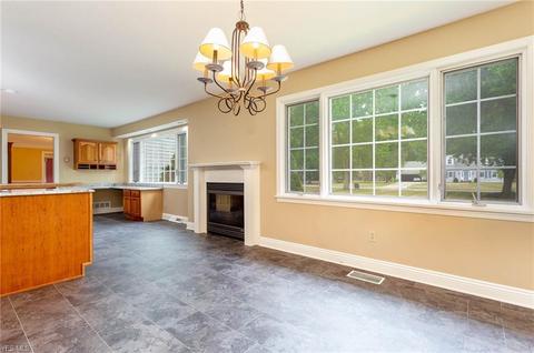 715 Overbrook Rd, Elyria, OH 44035 photo 12
