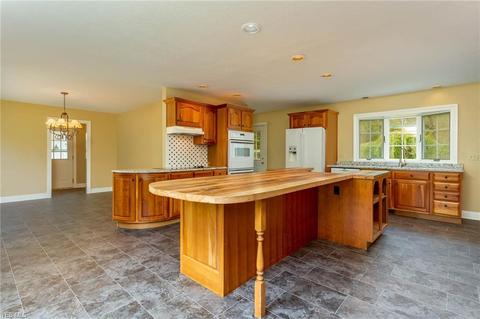 715 Overbrook Rd, Elyria, OH 44035 photo 8